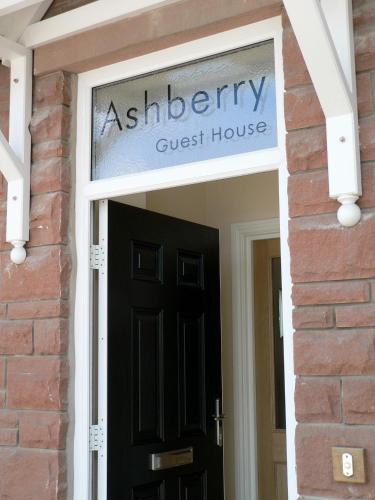 Η πρόσοψη ή η είσοδος του Ashberry Guest House