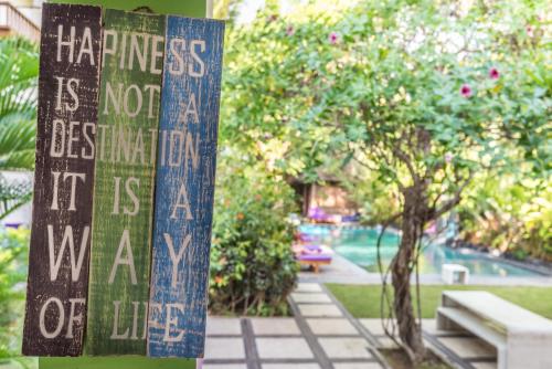 Κήπος έξω από το Arjuna Homestay