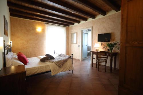 Gambar di galeri bagi Agriturismo Creta Rossa di Torre di Ruggiero