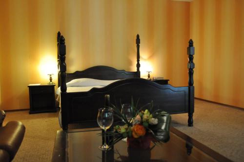 Katil atau katil-katil dalam bilik di Hotel Izvora - Garden Retreat