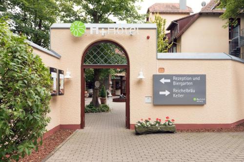 Facciata o entrata di H+ Hotel Nürnberg