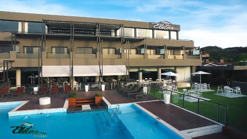 Bazén v ubytování Eleton Resort & Spa nebo v jeho okolí