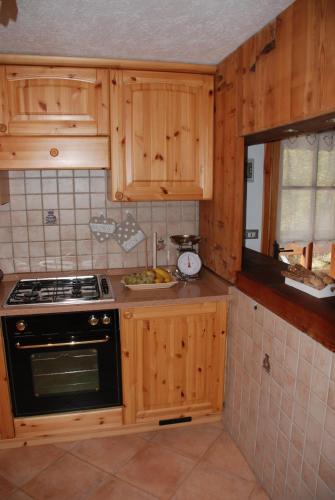 Η κουζίνα ή μικρή κουζίνα στο Chalet Stella Alpina