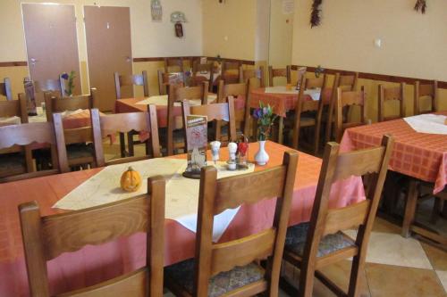 Ресторан / где поесть в Tömörkény utcai vendégház