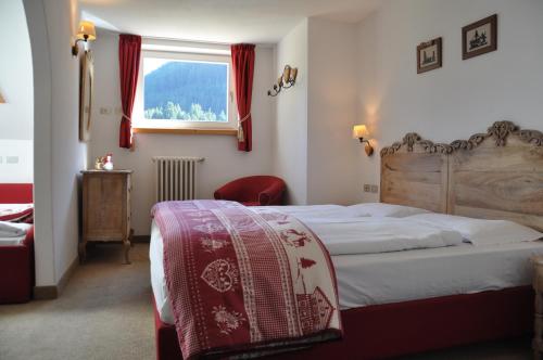 Gallery image of Alpenlife Hotel Someda in Moena