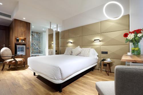 Hotel SB Glow Sup Image