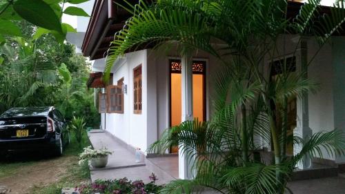 Taman di luar Nature Villa