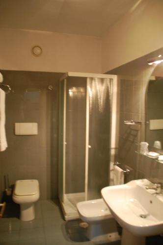 Ένα μπάνιο στο Campus Hotel