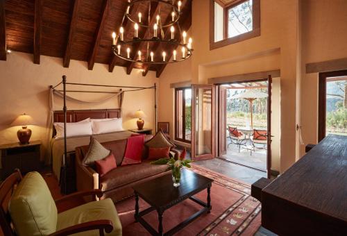 Гостиная зона в Las Casitas, A Belmond Hotel, Colca Canyon