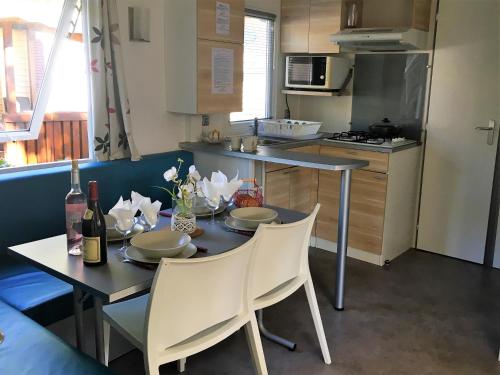 Η κουζίνα ή μικρή κουζίνα στο Rent Paradise