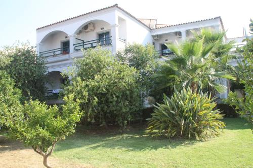 Gallery image of Ammos Apartments in Kavos