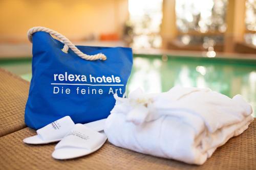 Bazén v ubytování relexa hotel Bad Steben GmbH nebo v jeho okolí