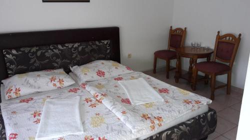 Postel nebo postele na pokoji v ubytování Motel Kotva