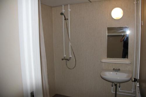 Et badeværelse på Nykøbing Falster Vandrehjem