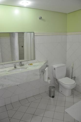 Ett badrum på Grande Hotel de Juazeiro