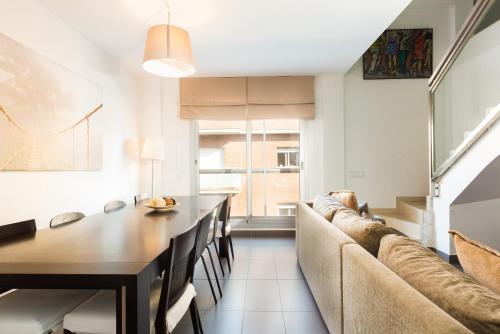Kuchyň nebo kuchyňský kout v ubytování Apartamentos Cornellalux