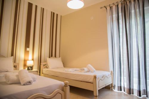 Gallery image of Aperanto House Paralia Loutsas in Loutsa