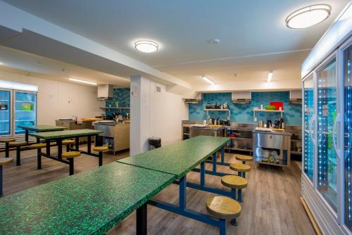 Gallery image of Jasper Downtown Hostel in Jasper