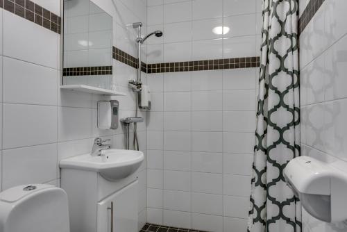 Kylpyhuone majoituspaikassa Hotell Solhem Park