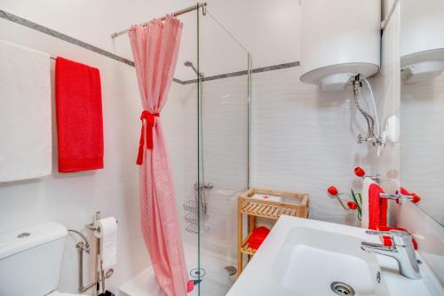 Ένα μπάνιο στο Cosmopolis