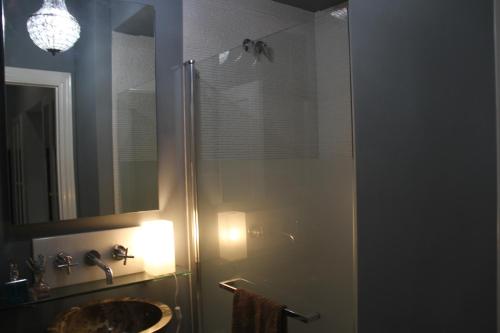 Elegant 2 Bedroom Apartment in Historic 1882 Building Central Sevilla Private Parking & Country Club Access photo 35