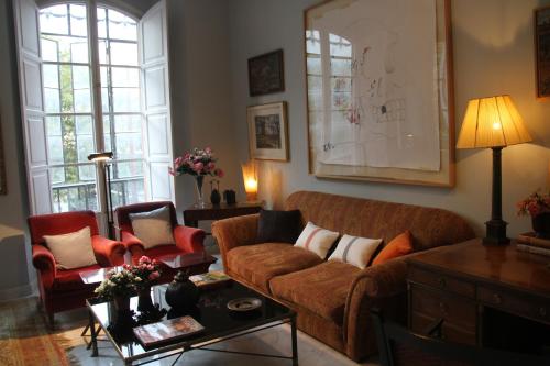 Elegant 2 Bedroom Apartment in Historic 1882 Building Central Sevilla Private Parking & Country Club Access photo 12