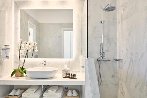 Ένα μπάνιο στο Archipelagos Hotel - Small Luxury Hotels of the World