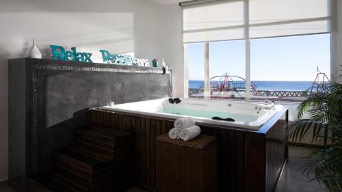 Фотография из галереи Dazzler by Wyndham Puerto Madryn в городе Пуэрто-Мадрин