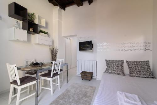 White Terrace Ostilia