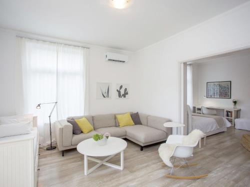 Villa in Ka tel Novi near Beach