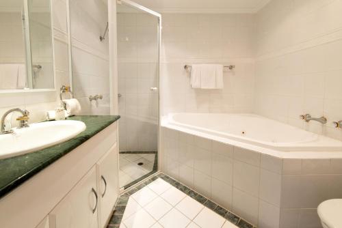 Frome Apartmentsにあるバスルーム