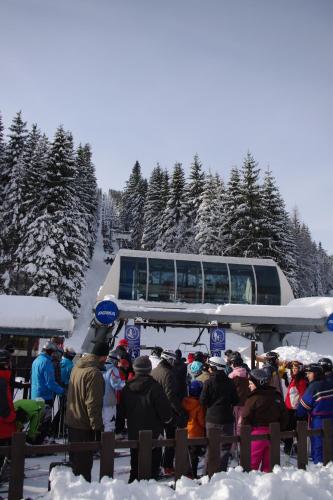 Το Harrachov Apartman τον χειμώνα