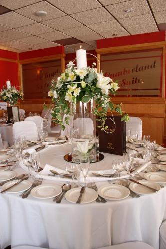 Ein Restaurant oder anderes Speiselokal in der Unterkunft Doric Hotel 