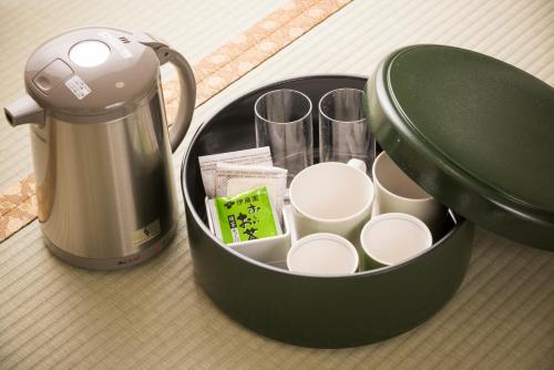 Kaffee-/Teezubehör in der Unterkunft Tomakomai Hotel Sugita