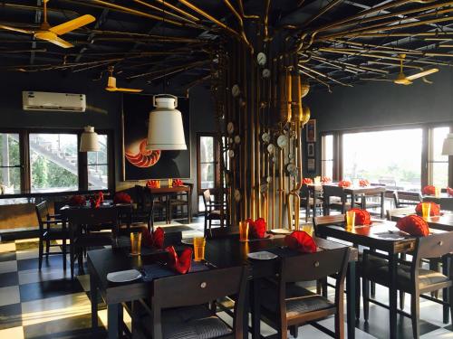 En restaurant eller et andet spisested på Cintacor Island Resort