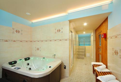 Koupelna v ubytování Hotel Hradec