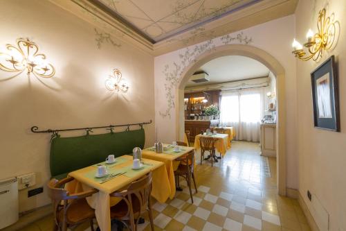 Restaurace v ubytování Hotel Moderno