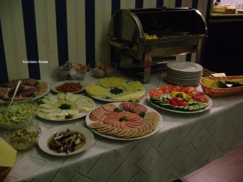 Mad på pensionatet eller i nærheden