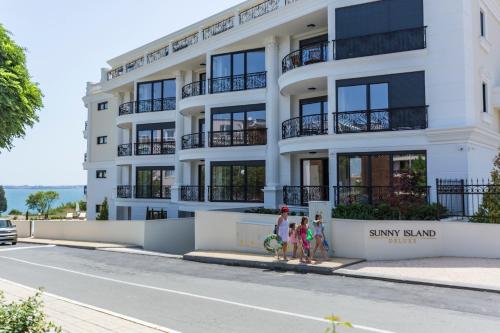 Gallery image of Apartments in Complex Sunny Island Deluxe in Chernomorets