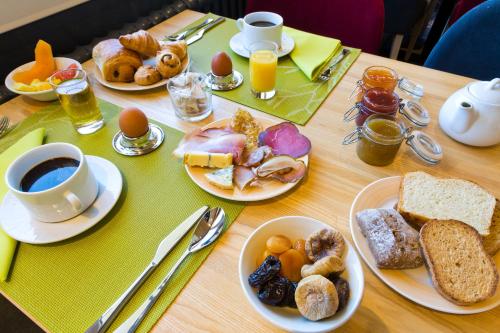 Ontbijt beschikbaar voor gasten van Hôtel restaurant Spa de l'Abbaye