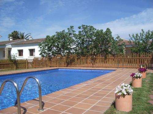 Afbeelding uit fotogalerij van Villa Montserrat 1, Terrace & Pool in Sant Martí d’Empúries