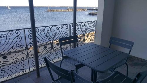 Gallery image of port rive gauche pavois in Marseillan