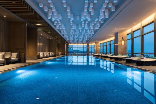 Swimming pool sa o malapit sa Hyatt Regency Fuzhou Cangshan