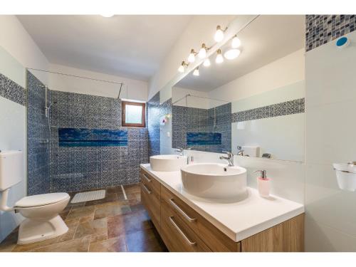 Kúpeľňa v ubytovaní Villa More