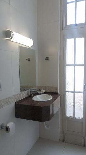 Ένα μπάνιο στο Hotel Praça da Matriz