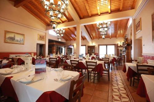 Restoran ili drugo mesto za obedovanje u objektu Agriturismo ciociaro " il colle " HOTEL RISTORANTE