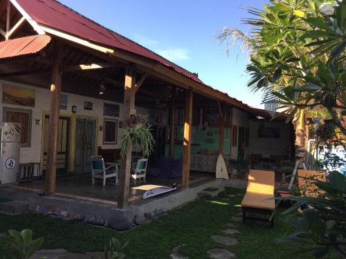 Zahrada ubytování Medewi Secret SurfCamp
