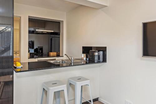 Una cocina o cocineta en 110 Hampden Apartments