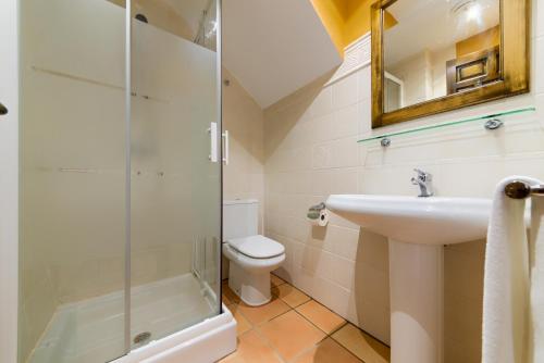 Koupelna v ubytování Apartamentos Villafaro Conil