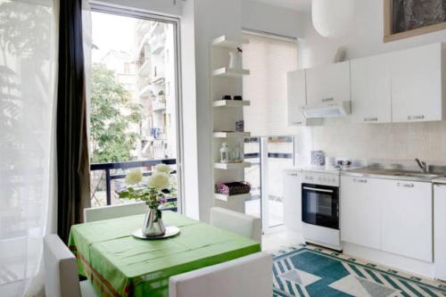 Thelma's Apartment